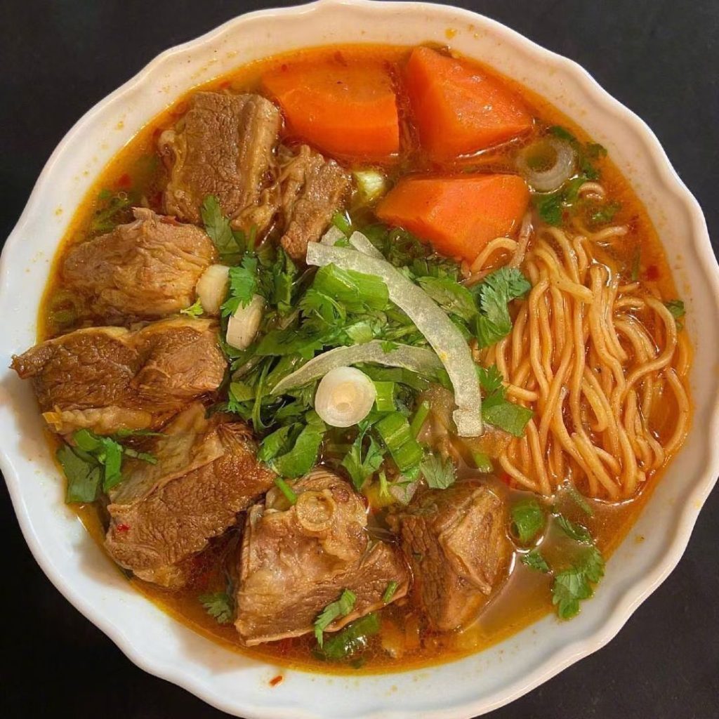 hủ tiếu bò kho